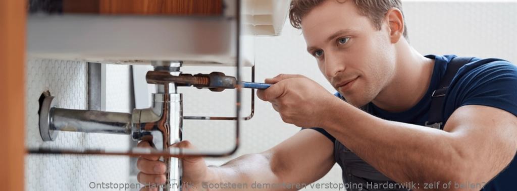 Gootsteen demonteren verstopping Harderwijk: zelf of bellen?