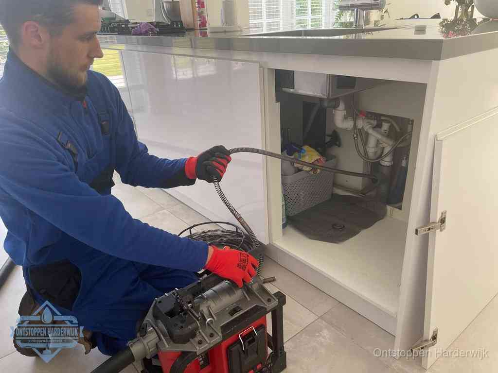 Riool ontstoppen ontstoppingsveer in Harderwijk