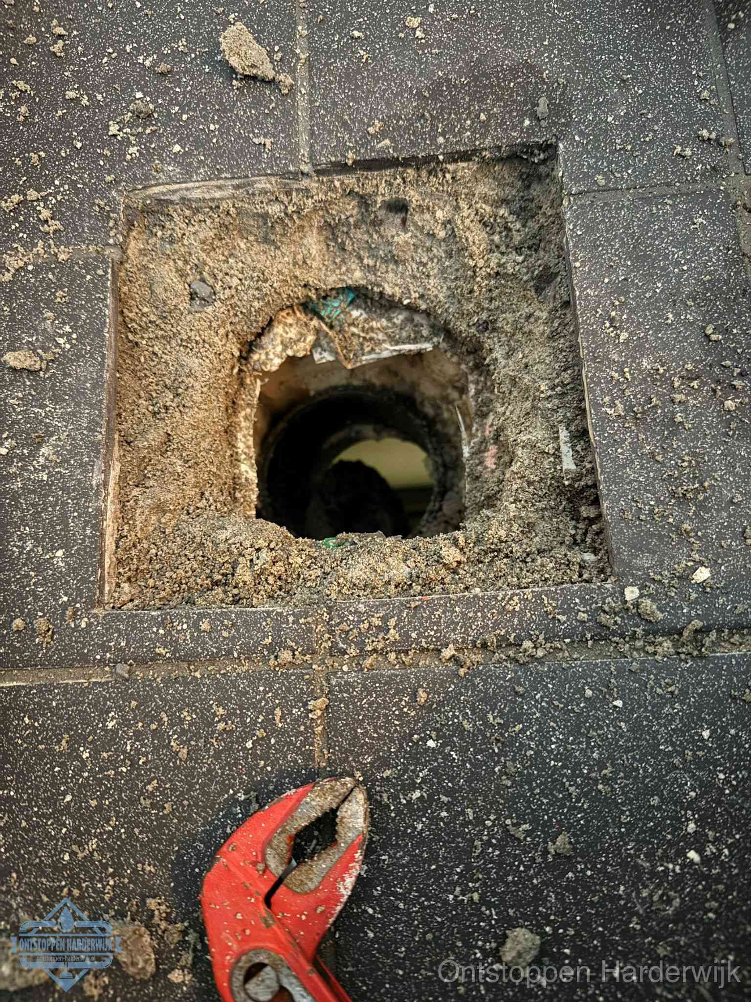 Rioolputje erfgrens eigendom in Harderwijk